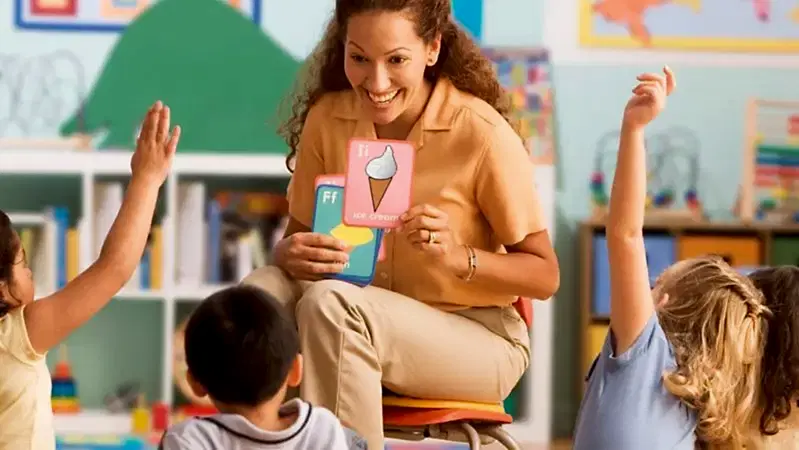 Няня-воспитатель