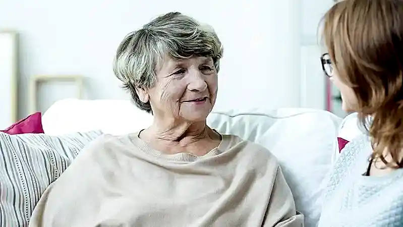 Сиделка для бабушки